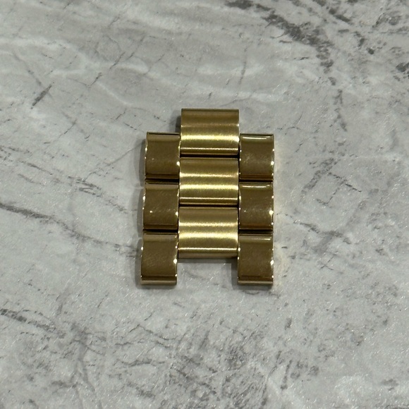 Women’s Michael Kors Watch - Picture 3 of 4